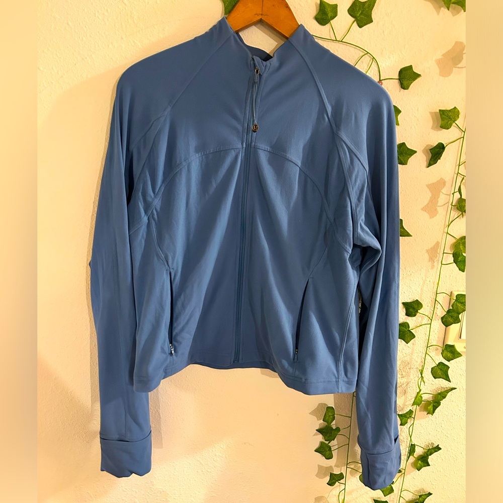 LULULEMON BLUE FITTED ZIP UP SIZE 12